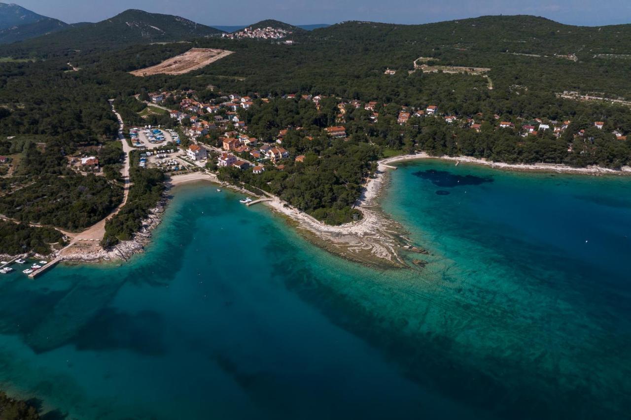 Apartments Divna Малий Лошинь Екстер'єр фото