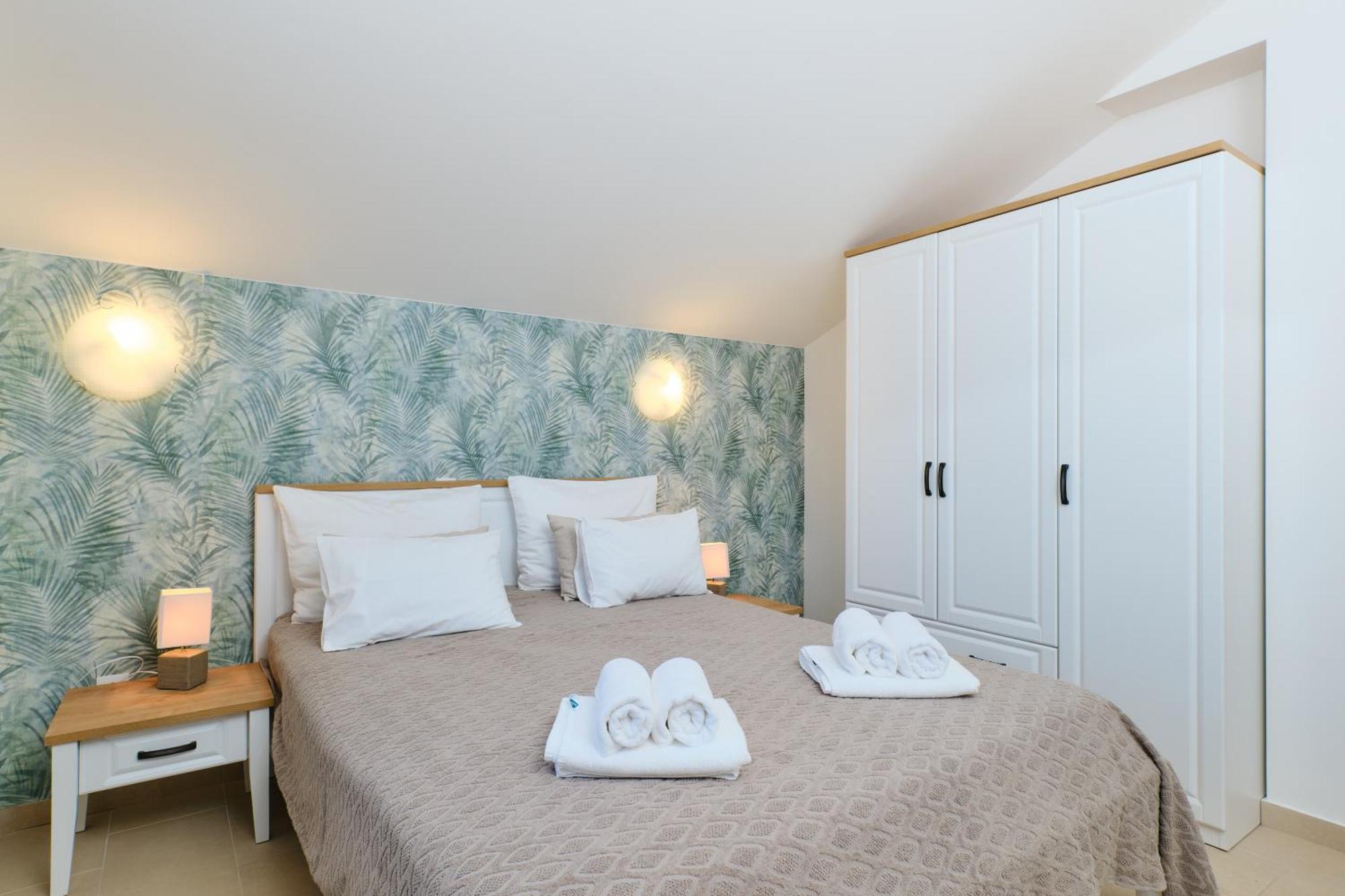 Apartments Divna Малий Лошинь Екстер'єр фото